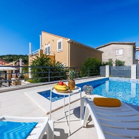 Villa "Amber" Luxury Apartments With A Pool Mlini Eksteriør bilde