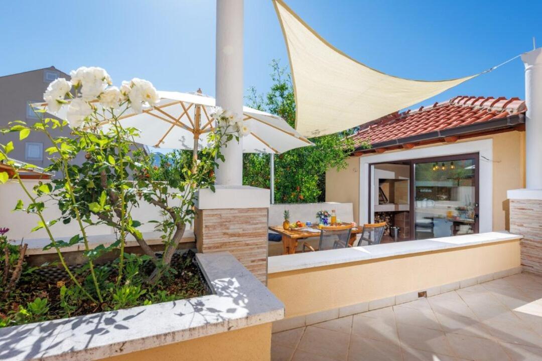 Villa "Amber" Luxury Apartments With A Pool Mlini Eksteriør bilde